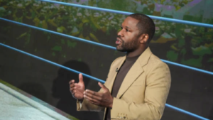 Floyd Mayweather's Fortune: Boxing Empire, Endorsements, and Business Acumen Drive $500 Million Net Worth in 2025